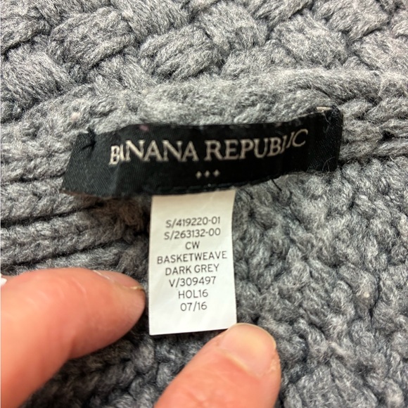 Banana Republic Two Tone Basket Weave Chunky Knit Scarf -77” long - Picture 2 of 7